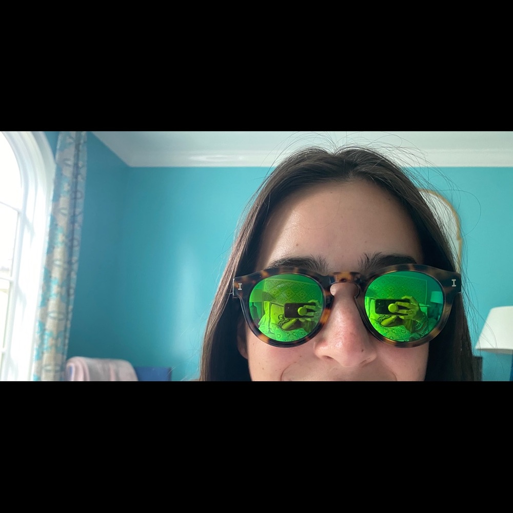 Illesteva SUNGLASSES